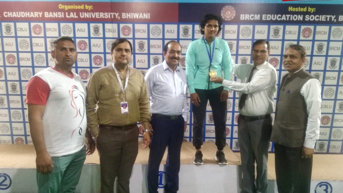 Nisha Student of Yoga and Naturopathy with Gold Medal in Inter-University Wrestling Championship