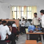 Students assembling a working Robot Car during the Robotics Design and Skills Workshop at OSGU, Hisar. 7